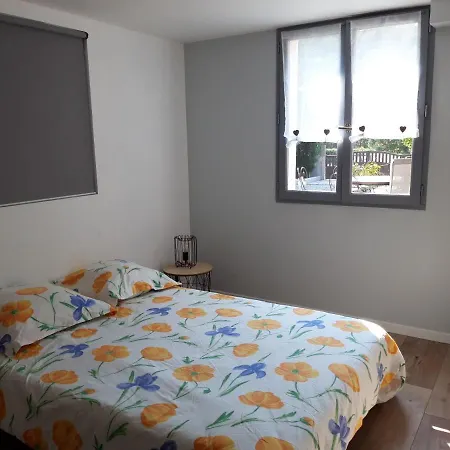 Feriehus La Meizou, Gite A Champeix *