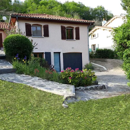 Feriehus La Meizou, Gite A Champeix