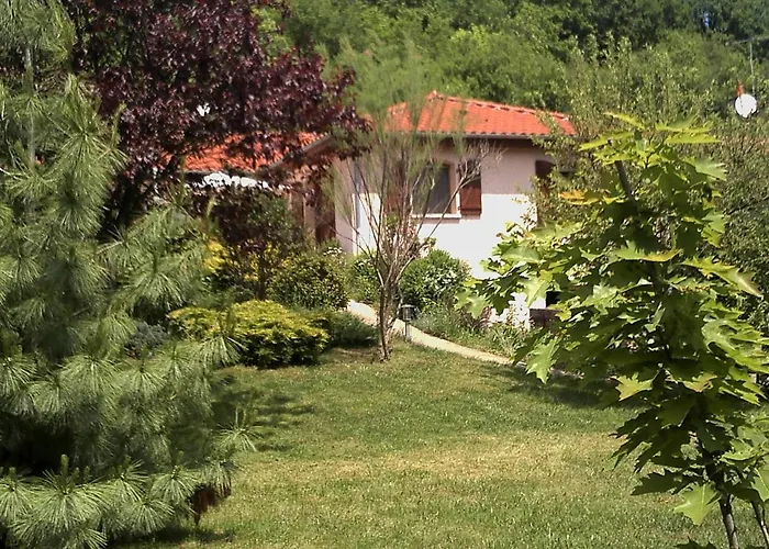 La Meizou, Gite A Champeix Feriehus