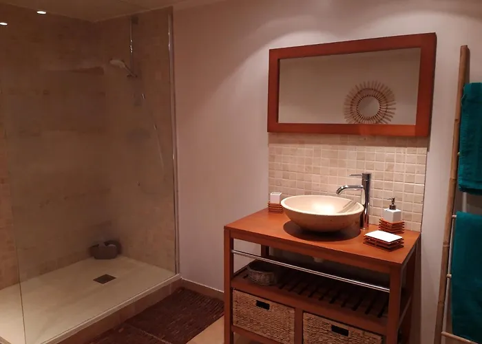 La Meizou, Gite A Champeix *