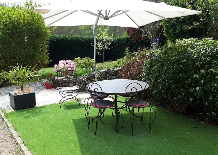 La Meizou, Gite A Champeix Feriehus *