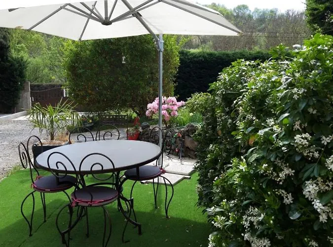 La Meizou, Gite A Champeix Feriehus